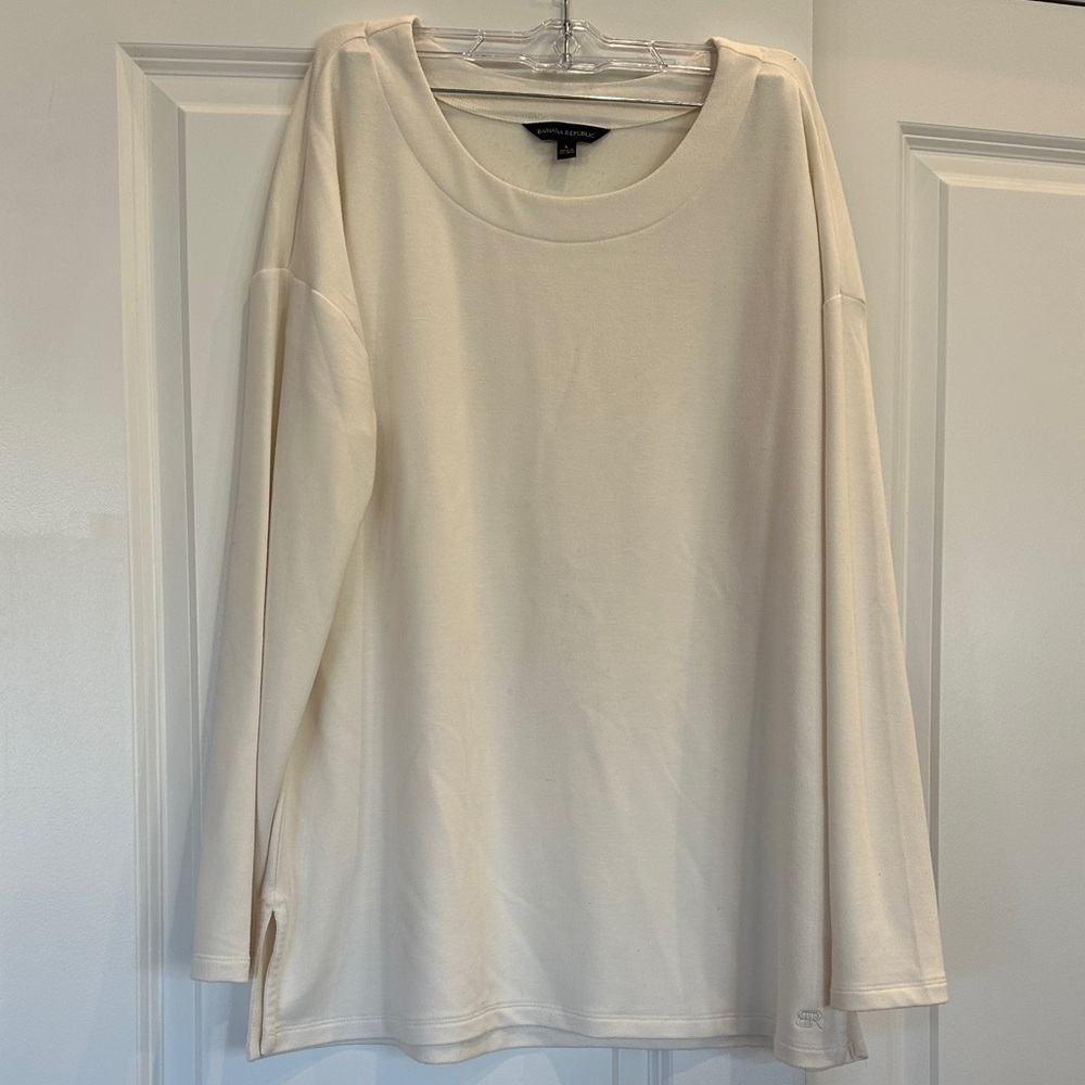 Banana Republic Off-White Crew Neck Top